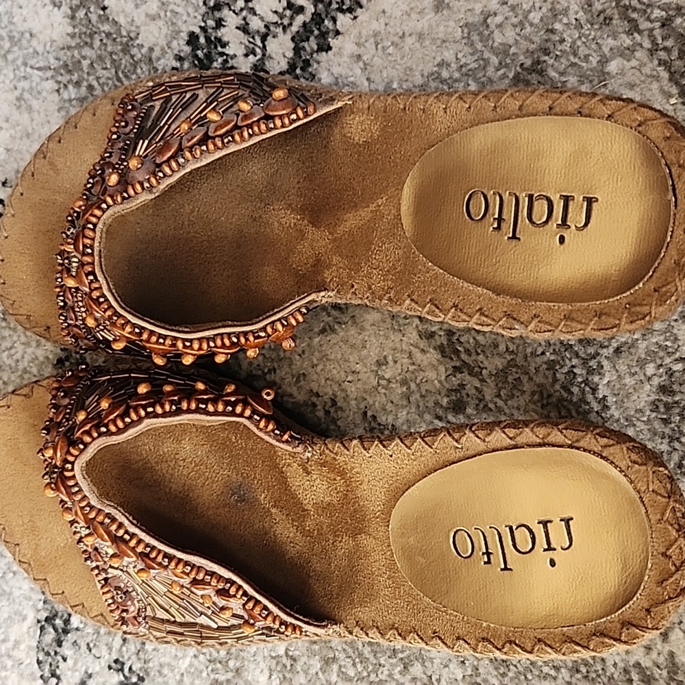 Rialto Beaded Sandal - Picture 4 of 6